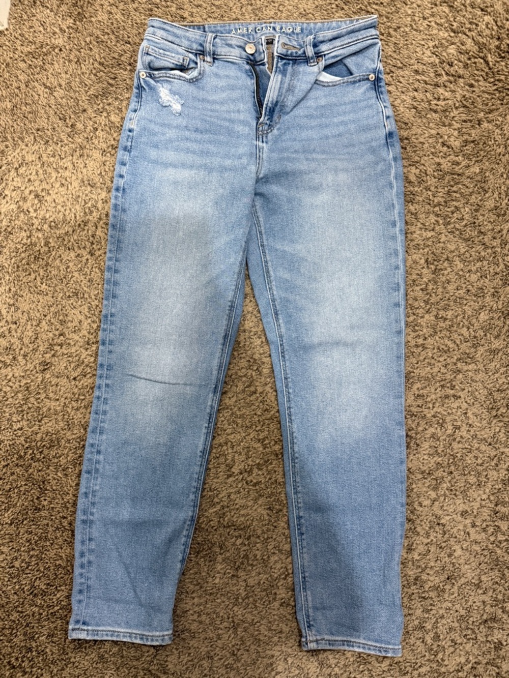 American Eagle Outfitters Light Wash High-Rise Women’s Jeans